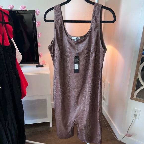 NWT! Parker faux leather snakeskin print romper - chocolate brown- New With Tags - Picture 3 of 6